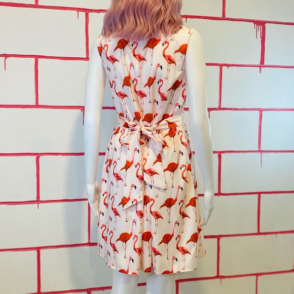 Whimsical A-Line Button Down Flamingo Print Dress 🦩 - Picture 8 of 8